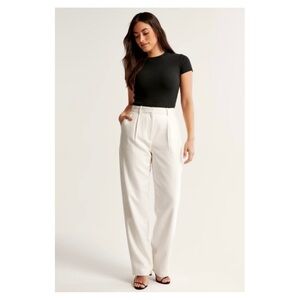 ABERCROMBIE • Curve Love Tailored Straight Pant in White Stripe